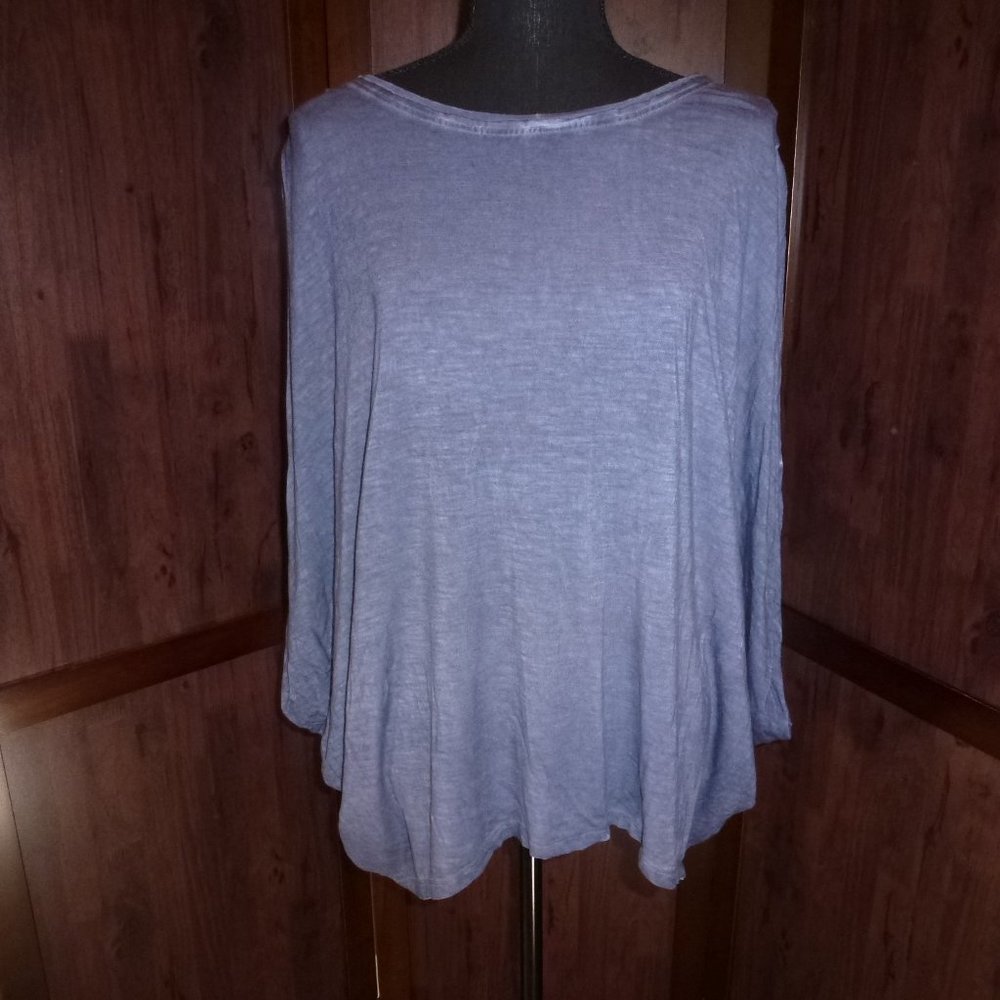 NWT Hyku Blue TUNIC slouchy, loose, Generous fit!